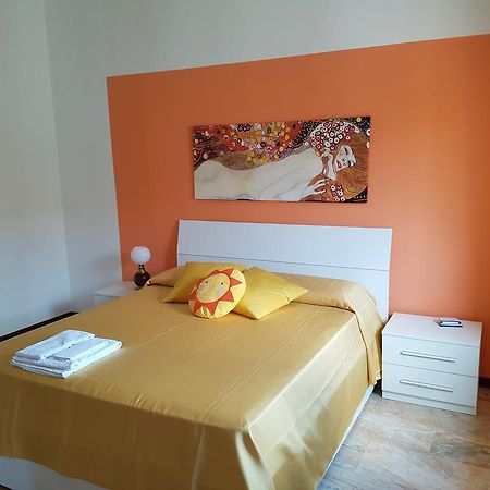 B&B Soleluna Massa Fiscaglia Exteriör bild