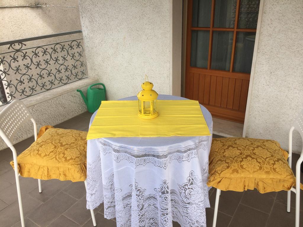 B&B Soleluna Massa Fiscaglia Exteriör bild
