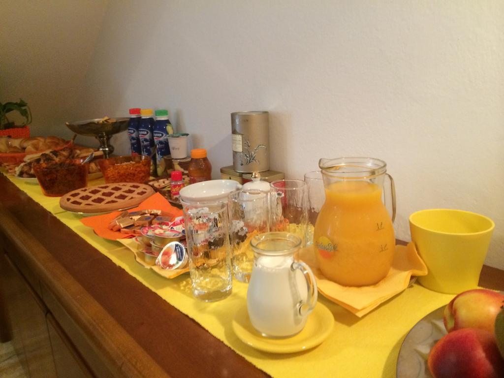 B&B Soleluna Massa Fiscaglia Exteriör bild